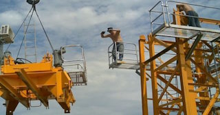 Демонтаж башенного крана в Рубцовске - услуги по демонтажу от Сварной-Рбц от 1562 руб.