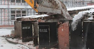 Снос гаража и вывоз мусора в Рубцовске - Быстро и качественно от Сварной-Рбц от 2082 рублей